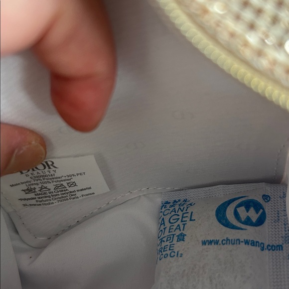 Dior beauty limited edition makeup bag - Picture 10 of 15